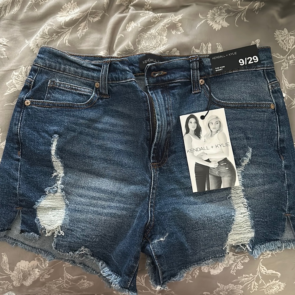 Kendall & Kylie The Icon Short